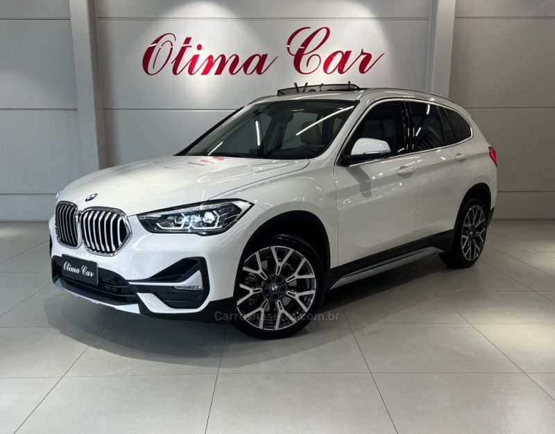 BMW X1 2.0 16V TURBO ACTIVEFLEX SDRIVE20I X-LINE 2022/2022 ÓTIMA CAR FLORES DA CUNHA / Carros no Vale