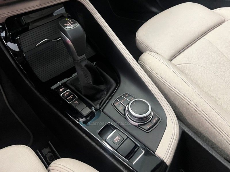 BMW X1 2.0 16V TURBO ACTIVEFLEX SDRIVE20I X-LINE 2022/2022 ÓTIMA CAR FLORES DA CUNHA / Carros no Vale