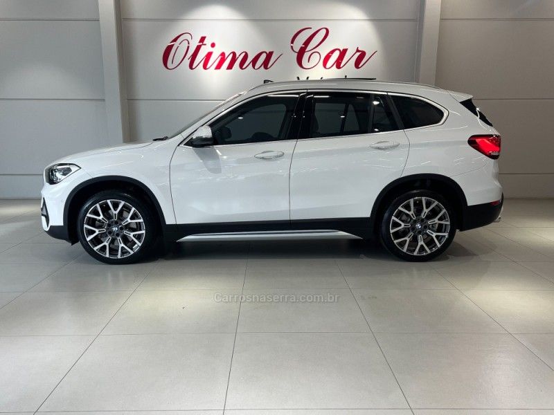 BMW X1 2.0 16V TURBO ACTIVEFLEX SDRIVE20I X-LINE 2022/2022 ÓTIMA CAR FLORES DA CUNHA / Carros no Vale