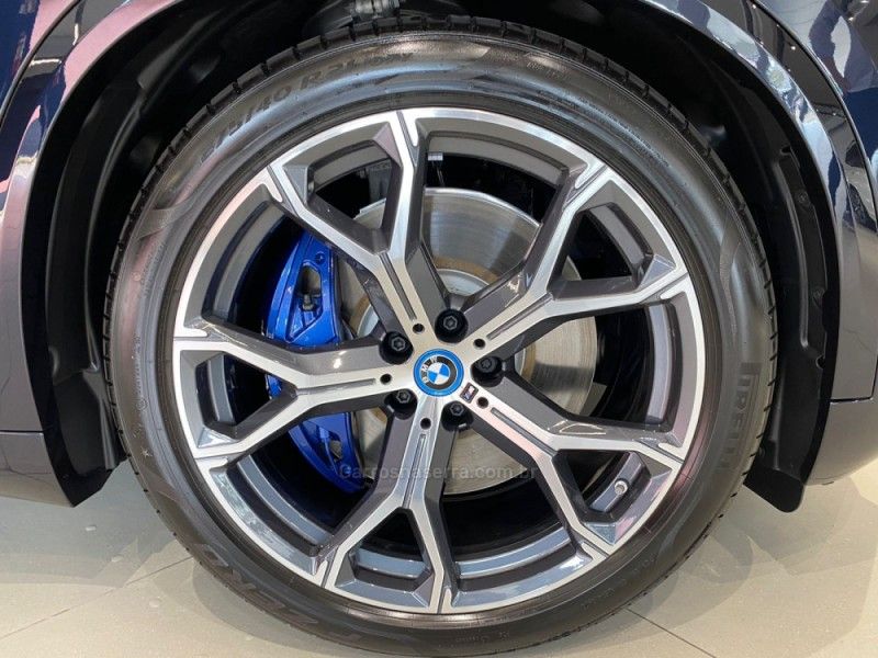 BMW X5 3.0 XDRIVE50E TURBO M SPORT HÍBRIDO 2025/2025 ÓTIMA CAR FLORES DA CUNHA / Carros no Vale
