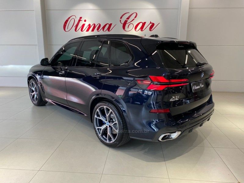 BMW X5 3.0 XDRIVE50E TURBO M SPORT HÍBRIDO 2025/2025 ÓTIMA CAR FLORES DA CUNHA / Carros no Vale