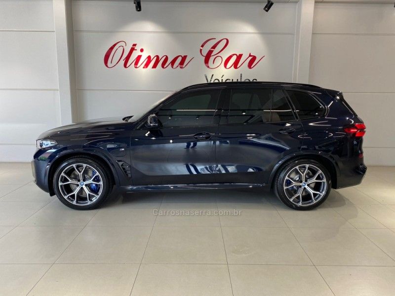 BMW X5 3.0 XDRIVE50E TURBO M SPORT HÍBRIDO 2025/2025 ÓTIMA CAR FLORES DA CUNHA / Carros no Vale