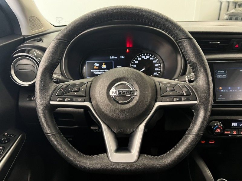 NISSAN KICKS 1.6 EXCLUSIVE 16V 2021/2022 ÓTIMA CAR FLORES DA CUNHA / Carros no Vale