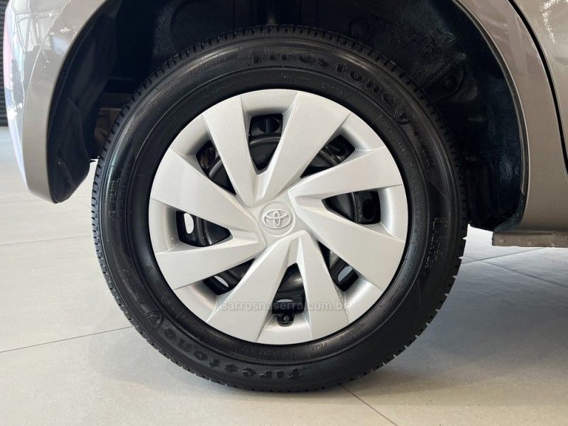 TOYOTA ETIOS 1.3 X 16V 2016/2017 ÓTIMA CAR FLORES DA CUNHA / Carros no Vale