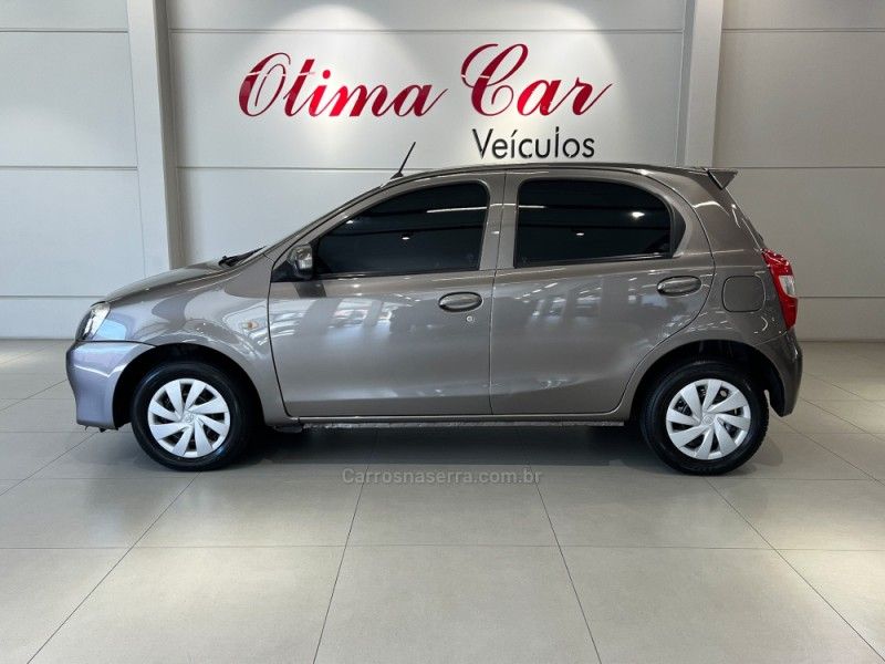 TOYOTA ETIOS 1.3 X 16V 2016/2017 ÓTIMA CAR FLORES DA CUNHA / Carros no Vale