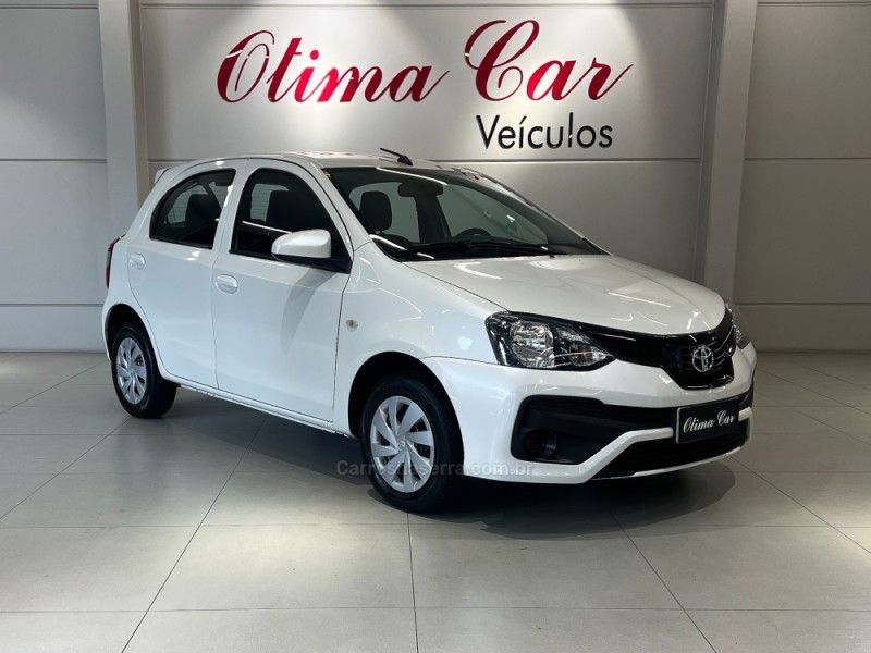 TOYOTA ETIOS 1.3 X 16V 2020/2021 ÓTIMA CAR FLORES DA CUNHA / Carros no Vale