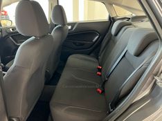 FORD FIESTA 1.6 SE SEDAN 16V 2014/2014 CIMIRRO AUTOMÓVEIS TAQUARA / Carros no Vale