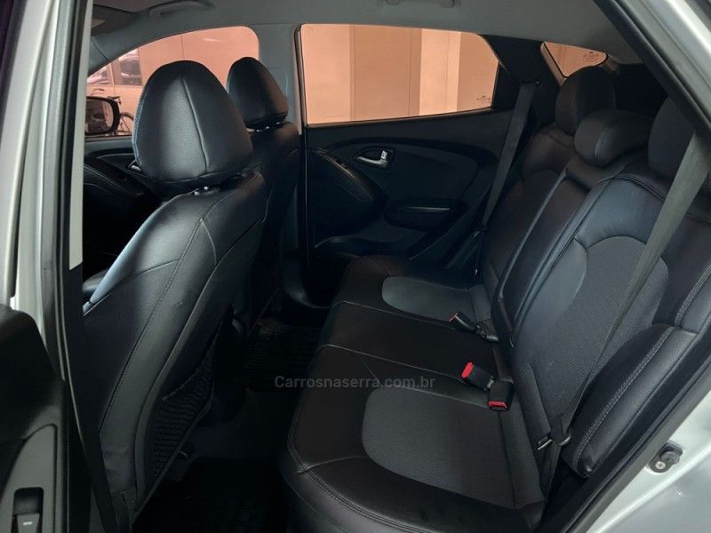 HYUNDAI IX35 2.0 16V 2013/2014 CIMIRRO AUTOMÓVEIS TAQUARA / Carros no Vale