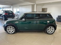 MINI COOPER 1.6 S 16V TURBO 2010/2010 CIMIRRO AUTOMÓVEIS TAQUARA / Carros no Vale