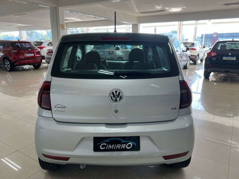 VOLKSWAGEN FOX 1.6 MI PRIME 8V 2010/2011 CIMIRRO AUTOMÓVEIS TAQUARA / Carros no Vale
