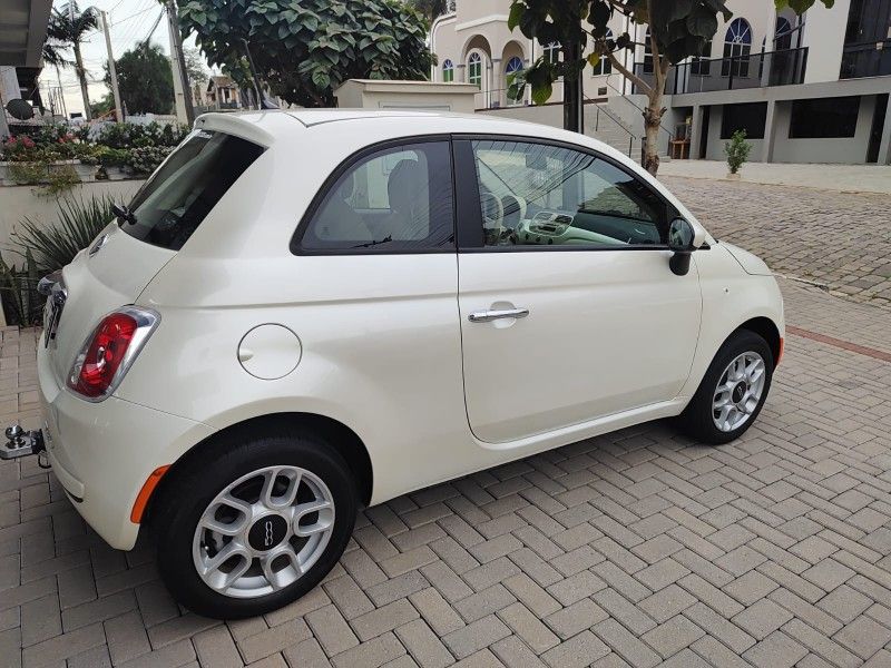 FIAT 500 1.4 CULT 8V AUTOMATIZADO 2011/2012 AWD MULTIMARCAS LAJEADO / Carros no Vale