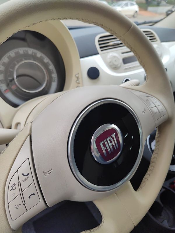 FIAT 500 1.4 CULT 8V AUTOMATIZADO 2011/2012 AWD MULTIMARCAS LAJEADO / Carros no Vale