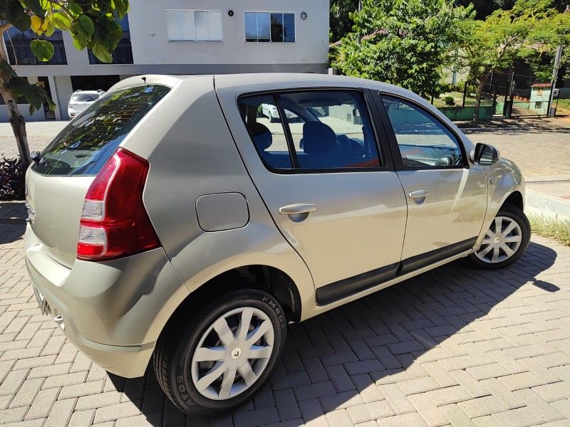 RENAULT SANDERO 1.6 PRIVILÉGE 16V 2013/2013 AWD MULTIMARCAS LAJEADO / Carros no Vale