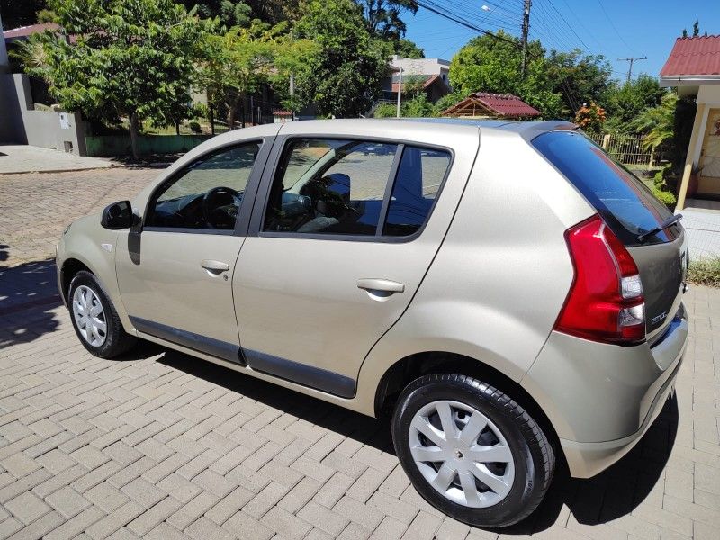 RENAULT SANDERO 1.6 PRIVILÉGE 16V 2013/2013 AWD MULTIMARCAS LAJEADO / Carros no Vale