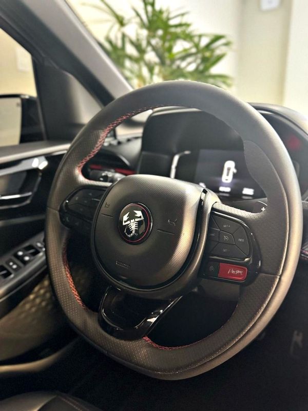 FIAT FASTBACK 1.3 ABARTH 270 TURBO 2024/2024 ANDRIGO VEÍCULOS CAXIAS DO SUL / Carros no Vale