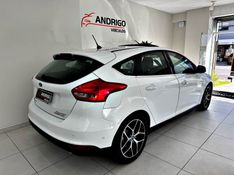 FORD FOCUS 2.0 TITANIUM PLUS HATCH 16V AUTO 2015/2016 ANDRIGO VEÍCULOS CAXIAS DO SUL / Carros no Vale