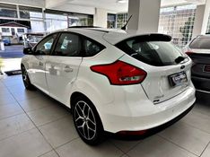 FORD FOCUS 2.0 TITANIUM PLUS HATCH 16V AUTO 2015/2016 ANDRIGO VEÍCULOS CAXIAS DO SUL / Carros no Vale