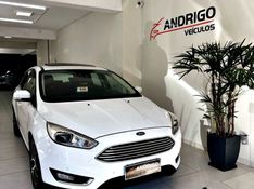 FORD FOCUS 2.0 TITANIUM PLUS HATCH 16V AUTO 2015/2016 ANDRIGO VEÍCULOS CAXIAS DO SUL / Carros no Vale