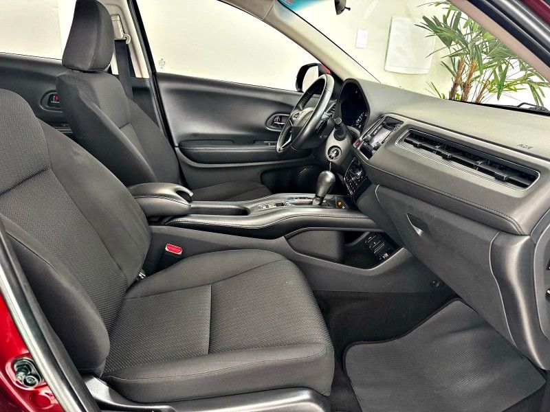 HONDA HR-V 1.8 16V EX 2017/2018 ANDRIGO VEÍCULOS CAXIAS DO SUL / Carros no Vale