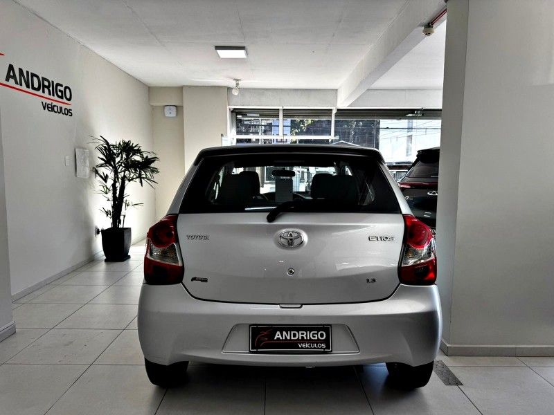 TOYOTA ETIOS 1.3 X 16V 2015/2015 ANDRIGO VEÍCULOS CAXIAS DO SUL / Carros no Vale