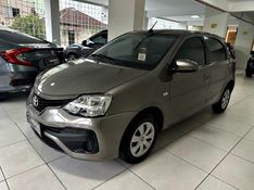 TOYOTA ETIOS 1.5 XS 16V 2017/2018 ANDRIGO VEÍCULOS CAXIAS DO SUL / Carros no Vale