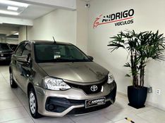 TOYOTA ETIOS 1.5 XS 16V 2017/2018 ANDRIGO VEÍCULOS CAXIAS DO SUL / Carros no Vale