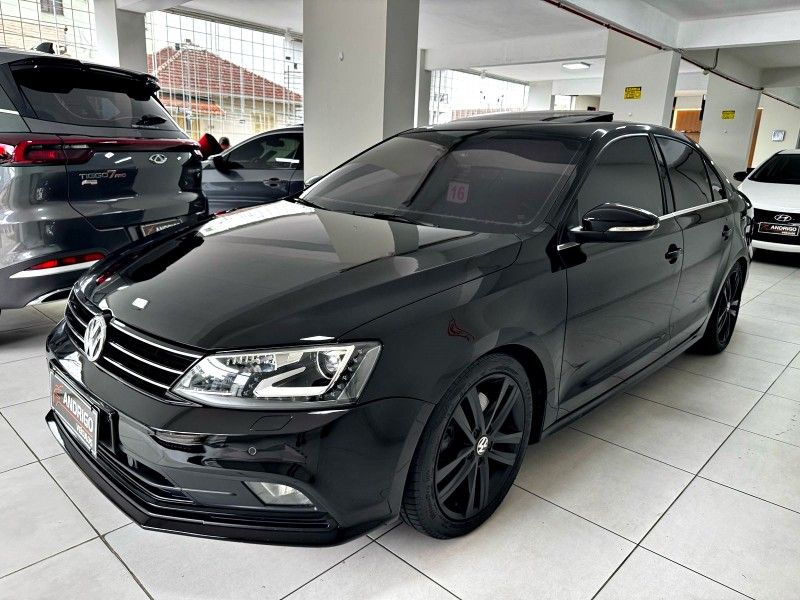VOLKSWAGEN JETTA 2.0 TSI HIGHLINE 211CV DSG 2015/2016 ANDRIGO VEÍCULOS CAXIAS DO SUL / Carros no Vale