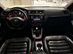 VOLKSWAGEN JETTA 2.0 TSI HIGHLINE 211CV DSG 2015/2016 ANDRIGO VEÍCULOS CAXIAS DO SUL / Carros no Vale