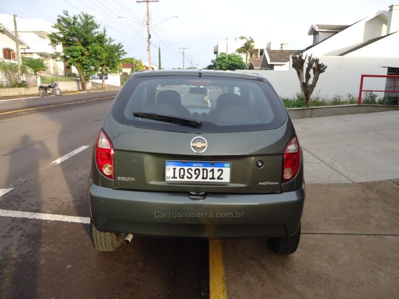 CHEVROLET CELTA 1.0 MPFI LIFE 8V 2010/2010 BOURSCHEID CARROS E MOTOS SANTA CLARA DO SUL / Carros no Vale