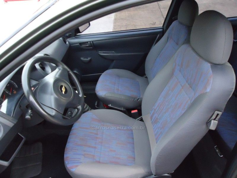 CHEVROLET CELTA 1.0 MPFI LIFE 8V 2010/2010 BOURSCHEID CARROS E MOTOS SANTA CLARA DO SUL / Carros no Vale