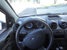 FORD FIESTA 1.6 ROCAM SE PLUS SEDAN 8V 2012/2012 BOURSCHEID CARROS E MOTOS SANTA CLARA DO SUL / Carros no Vale