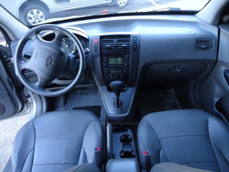 HYUNDAI TUCSON 2.0 MPFI GLS BASE 16V 143CV 2WD 2012/2013 BOURSCHEID CARROS E MOTOS SANTA CLARA DO SUL / Carros no Vale