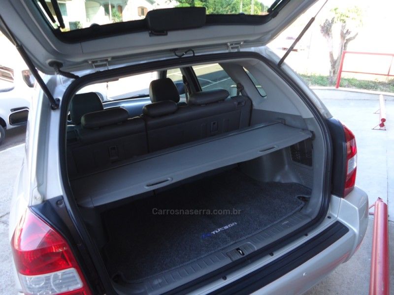 HYUNDAI TUCSON 2.0 MPFI GLS BASE 16V 143CV 2WD 2012/2013 BOURSCHEID CARROS E MOTOS SANTA CLARA DO SUL / Carros no Vale