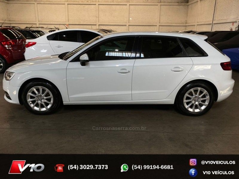 AUDI A3 1.4 TFSI SPORTBACK 16V S-TRONIC 2015/2016 V10 VEÍCULOS CAXIAS DO SUL / Carros no Vale