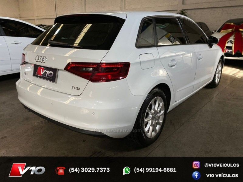 AUDI A3 1.4 TFSI SPORTBACK 16V S-TRONIC 2015/2016 V10 VEÍCULOS CAXIAS DO SUL / Carros no Vale
