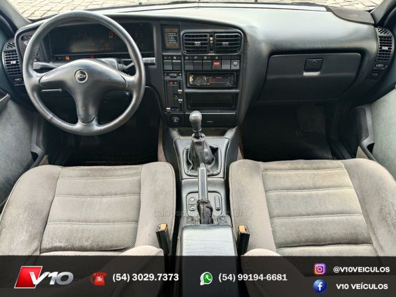 CHEVROLET OMEGA 4.1 SFI CD 12V 1995/1996 V10 VEÍCULOS CAXIAS DO SUL / Carros no Vale