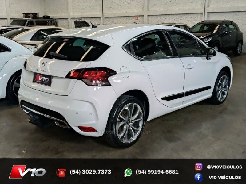 CITROËN DS4 1.6 THP CHIC 165 16V TURBO 2013/2014 V10 VEÍCULOS CAXIAS DO SUL / Carros no Vale