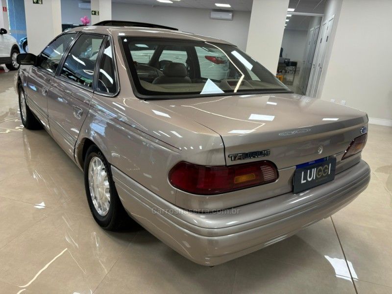 FORD TAURUS 3.0 LX V6 24V 1994/1995 LUIGGI AUTOMÓVEIS CARLOS BARBOSA / Carros no Vale