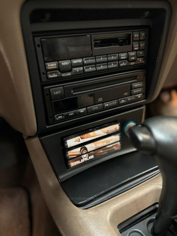 FORD TAURUS 3.0 LX V6 24V 1994/1995 LUIGGI AUTOMÓVEIS CARLOS BARBOSA / Carros no Vale