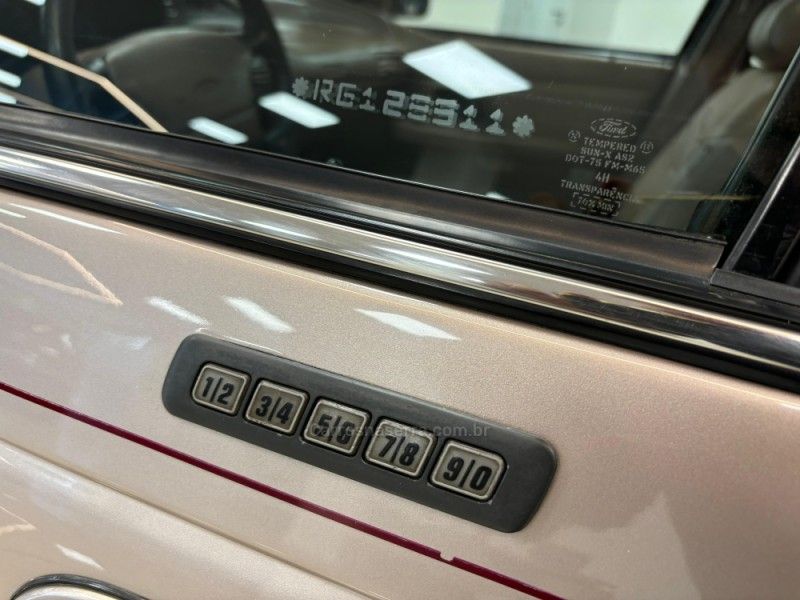 FORD TAURUS 3.0 LX V6 24V 1994/1995 LUIGGI AUTOMÓVEIS CARLOS BARBOSA / Carros no Vale