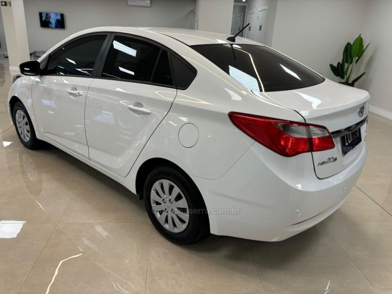 HYUNDAI HB20S 1.6 COMFORT PLUS 16V 2014/2014 LUIGGI AUTOMÓVEIS CARLOS BARBOSA / Carros no Vale