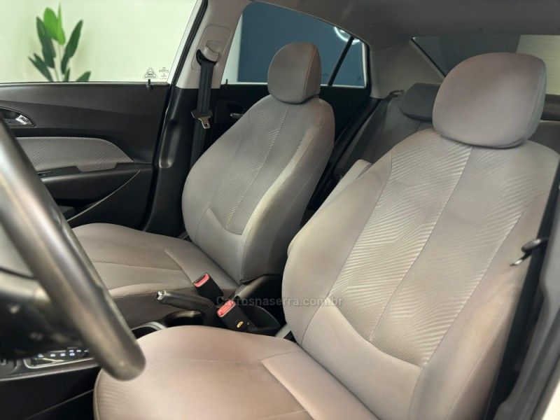 HYUNDAI HB20S 1.6 COMFORT PLUS 16V 2014/2014 LUIGGI AUTOMÓVEIS CARLOS BARBOSA / Carros no Vale