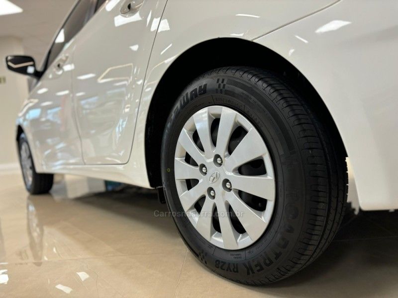 HYUNDAI HB20S 1.6 COMFORT PLUS 16V 2014/2014 LUIGGI AUTOMÓVEIS CARLOS BARBOSA / Carros no Vale
