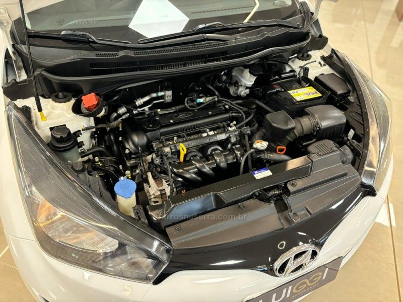 HYUNDAI HB20S 1.6 COMFORT PLUS 16V 2014/2014 LUIGGI AUTOMÓVEIS CARLOS BARBOSA / Carros no Vale