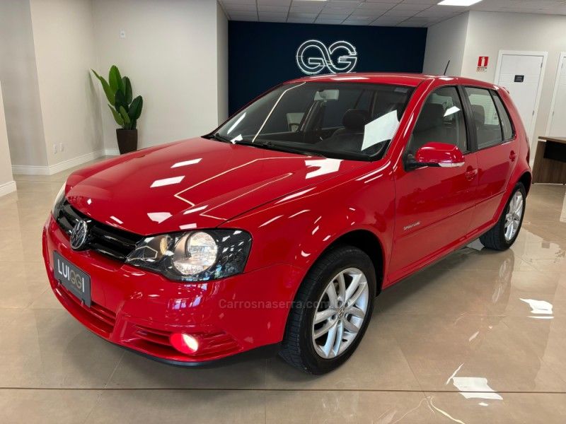 VOLKSWAGEN GOLF 1.6 MI SPORTLINE 8V 2010/2011 LUIGGI AUTOMÓVEIS CARLOS BARBOSA / Carros no Vale