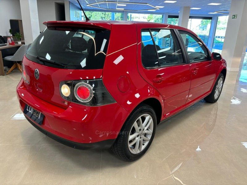 VOLKSWAGEN GOLF 1.6 MI SPORTLINE 8V 2010/2011 LUIGGI AUTOMÓVEIS CARLOS BARBOSA / Carros no Vale