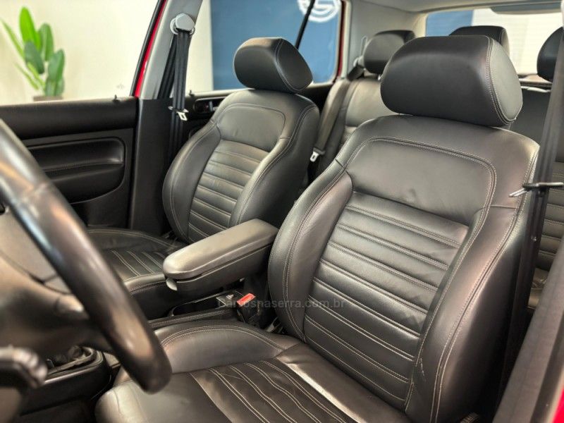 VOLKSWAGEN GOLF 1.6 MI SPORTLINE 8V 2010/2011 LUIGGI AUTOMÓVEIS CARLOS BARBOSA / Carros no Vale