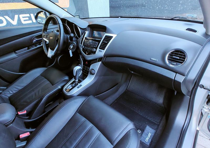 CHEVROLET CRUZE LT 1.8 16V FlexPower 2016/2016 VALE AUTOMÓVEIS LAJEADO / Carros no Vale