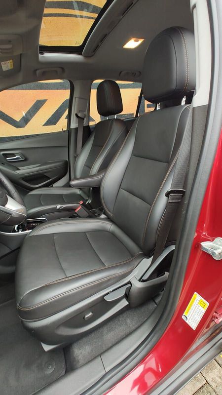 CHEVROLET TRACKER Premier 1.4 Turbo 16V 2019/2019 VALE AUTOMÓVEIS LAJEADO / Carros no Vale