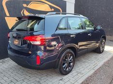KIA Sorento 2.4 16V 4×2 2013/2014 VALE AUTOMÓVEIS LAJEADO / Carros no Vale